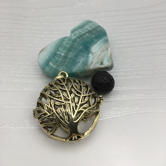 Tree of Life Aromatherapy Brass tone Locket.  Lava stone included. - Picture 1 of 2